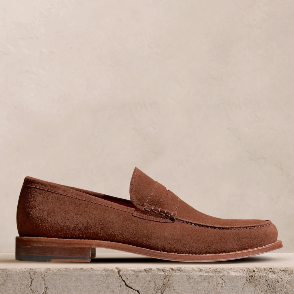 Amir suede penny loafer men’s shoes in size 9.5.